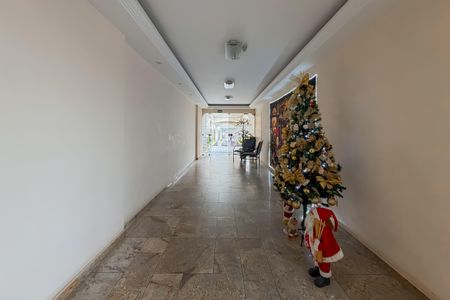 Apartamento para alugar com 67m², 2 quartos e sem vagaHall social