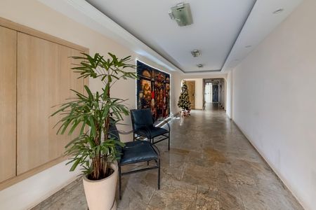 Apartamento para alugar com 67m², 2 quartos e sem vagaHall social