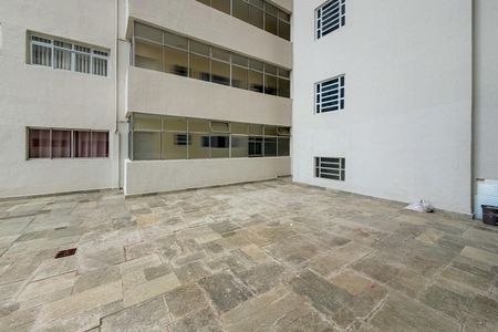 Apartamento para alugar com 67m², 2 quartos e sem vagaÁrea comum