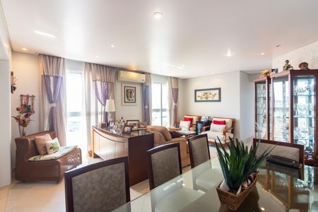 Sala  de apartamento à venda com 3 quartos, 156m² em Centro, Osasco