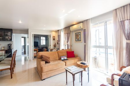 Apartamento à venda com 156m², 3 quartos e 4 vagasSala 