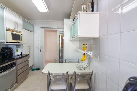 Apartamento à venda com 156m², 3 quartos e 4 vagasCozinha 