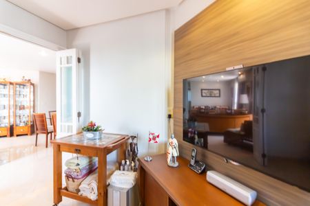 Sala de TV de apartamento à venda com 3 quartos, 156m² em Centro, Osasco