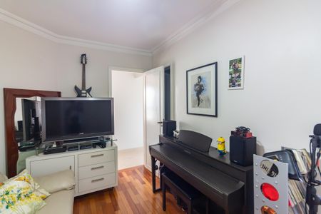 Apartamento à venda com 156m², 3 quartos e 4 vagasSuíte 2