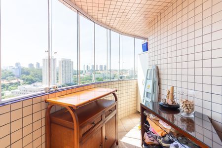 Apartamento à venda com 156m², 3 quartos e 4 vagasvaranda