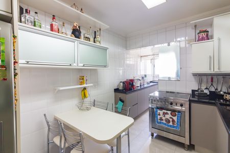 Apartamento à venda com 156m², 3 quartos e 4 vagasCozinha 