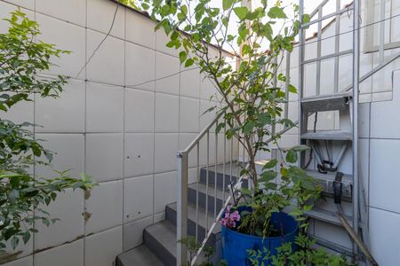 Casa à venda com 200m², 3 quartos e 1 vagaEscada