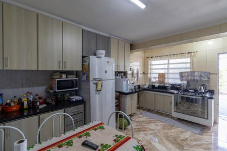 Casa à venda com 200m², 3 quartos e 1 vagaCozinha 