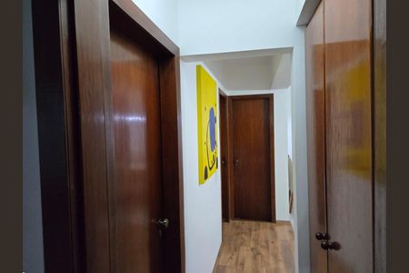 Corredor de apartamento à venda com 3 quartos, 80m² em Parque Peruche, São Paulo