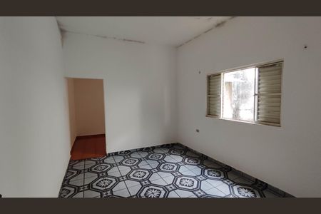 Sala de casa para alugar com 2 quartos, 100m² em Conjunto Residencial Presidente Castello Branco, Ferraz de Vasconcelos