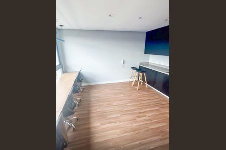 Apartamento à venda com 91m², 2 quartos e 1 vagaSala de reunião 