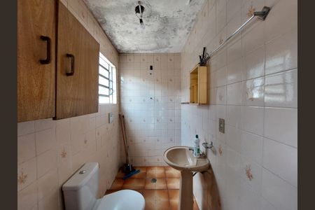 Casa para alugar com 125m², 3 quartos e 1 vaga Casa para alugar com 125m², 3 quartos e 1 vagaBanheiro na Área de Serviço