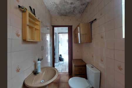 Casa para alugar com 125m², 3 quartos e 1 vaga Casa para alugar com 125m², 3 quartos e 1 vagaBanheiro na Área de Serviço