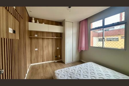Apartamento à venda com 77m², 2 quartos e 1 vagaQuarto 