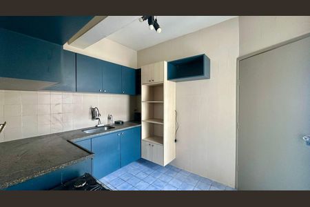 Apartamento à venda com 77m², 2 quartos e 1 vagaCozinha 