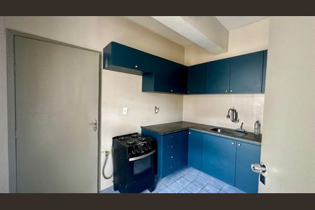 Apartamento à venda com 77m², 2 quartos e 1 vagaCozinha 
