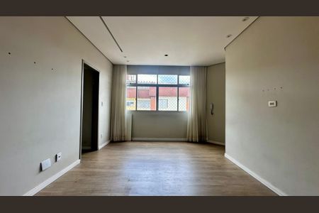 Apartamento à venda com 77m², 2 quartos e 1 vagaSala 