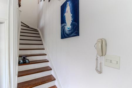 Escada de apartamento para alugar com 1 quarto, 60m² em Santa Cecilia, São Paulo