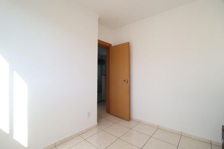 Quarto 1 de apartamento para alugar com 2 quartos, 49m² em Chácaras Tubalina e Quartel, Uberlândia