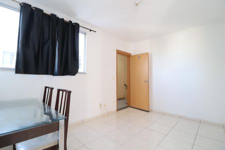 Sala de apartamento para alugar com 2 quartos, 49m² em Chácaras Tubalina e Quartel, Uberlândia