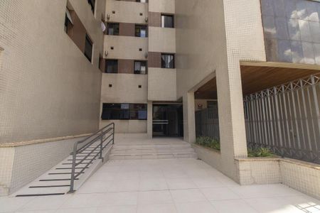 Apartamento para alugar com 190m², 3 quartos e 1 vagaFachada
