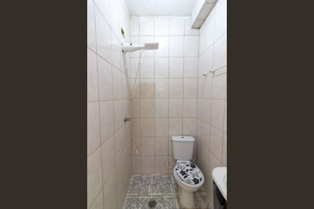 Banheiro de casa para alugar com 1 quarto, 20m² em Vila Marari, São Paulo