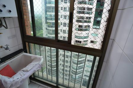 Apartamento para alugar com 133m², 4 quartos e 2 vagas Apartamento para alugar com 133m², 4 quartos e 2 vagasÁrea de Serviço