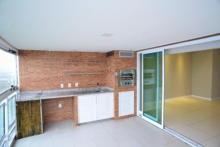 Apartamento para alugar com 133m², 4 quartos e 2 vagas Apartamento para alugar com 133m², 4 quartos e 2 vagasVaranda