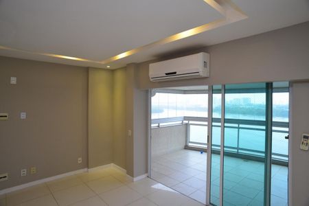 Apartamento para alugar com 133m², 4 quartos e 2 vagas Apartamento para alugar com 133m², 4 quartos e 2 vagasSala