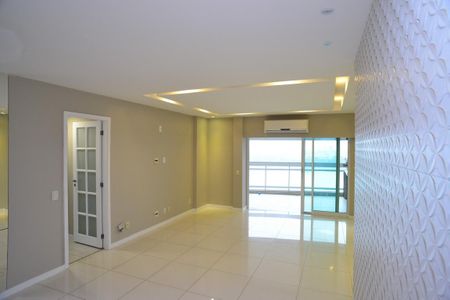 Sala de apartamento para alugar com 4 quartos, 133m² em Barra da Tijuca, Rio de Janeiro