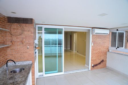 Varanda de apartamento para alugar com 4 quartos, 133m² em Barra da Tijuca, Rio de Janeiro