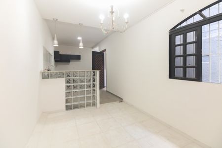 Casa para alugar com 100m², 2 quartos e sem vaga Casa para alugar com 100m², 2 quartos e sem vagaSala