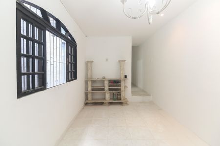 Casa para alugar com 100m², 2 quartos e sem vaga Casa para alugar com 100m², 2 quartos e sem vagaSala