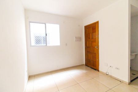 Sala/Cozinha de apartamento para alugar com 2 quartos, 40m² em Conjunto Residencial José Bonifácio, São Paulo