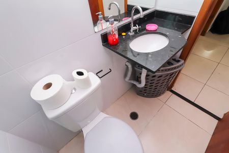 Casa de condomínio para alugar com 40m², 2 quartos e sem vagaBanheiro Social