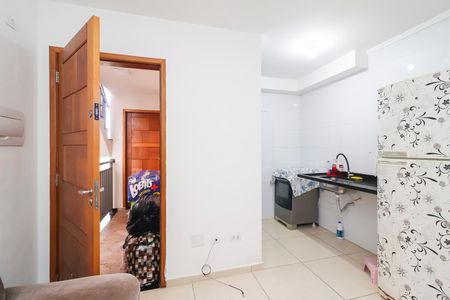 Sala/Cozinha de casa de condomínio para alugar com 2 quartos, 40m² em Conjunto Residencial José Bonifácio, São Paulo
