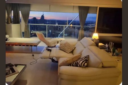 Sala de apartamento para alugar com 1 quarto, 84m² em Pinheiros, São Paulo