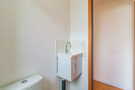 Banheiro de apartamento para alugar com 2 quartos, 44m² em Jardim Arpoador, São Paulo