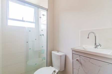 Banheiro de apartamento para alugar com 2 quartos, 44m² em Jardim Arpoador, São Paulo