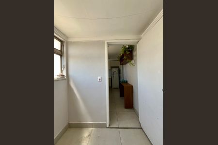 Apartamento para alugar com 72m², 2 quartos e 1 vagaÁrea de Serviço