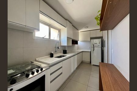 Apartamento para alugar com 72m², 2 quartos e 1 vagaCozinha
