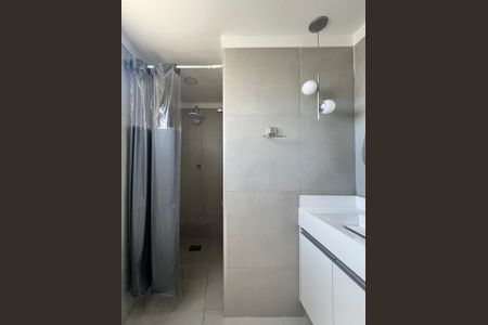 Banheiro de apartamento para alugar com 2 quartos, 72m² em Vila Nova, Campinas