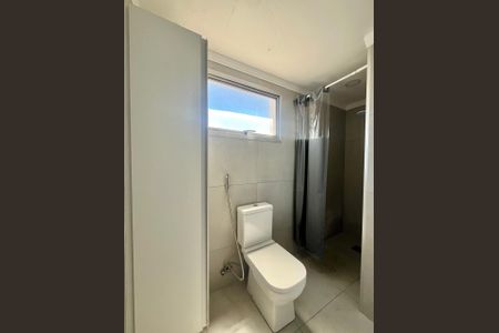 Banheiro de apartamento para alugar com 2 quartos, 72m² em Vila Nova, Campinas