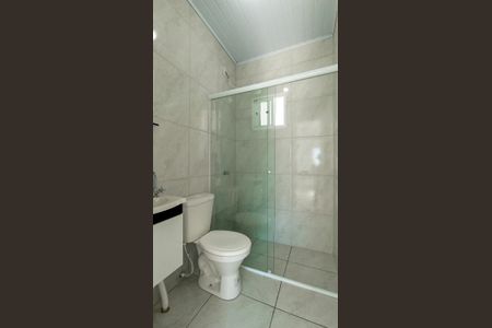 Banheiro  de kitnet/studio para alugar com 1 quarto, 50m² em Azenha, Porto Alegre