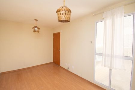 Sala de apartamento para alugar com 2 quartos, 45m² em Chácara Cotia, Contagem