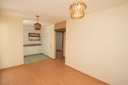 Sala de apartamento para alugar com 2 quartos, 45m² em Chácara Cotia, Contagem