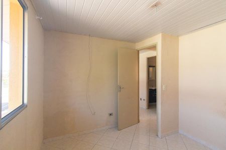 Quarto 1 de apartamento para alugar com 2 quartos, 45m² em Tatuquara, Curitiba