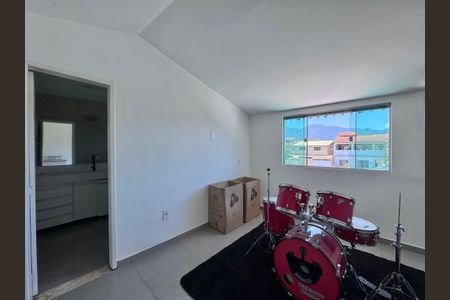Casa de condomínio à venda com 180m², 4 quartos e 3 vagasSuíte