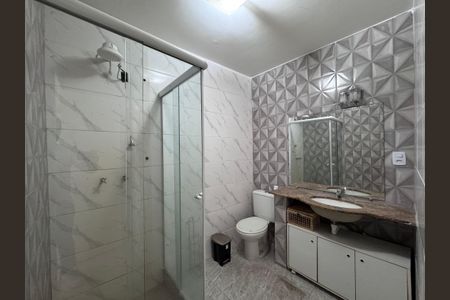 Casa de condomínio à venda com 180m², 4 quartos e 3 vagasBanheiro Social