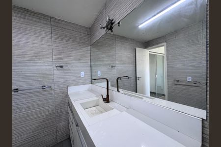 Suíte - Banheiro de casa de condomínio à venda com 4 quartos, 180m² em Vargem Grande, Rio de Janeiro